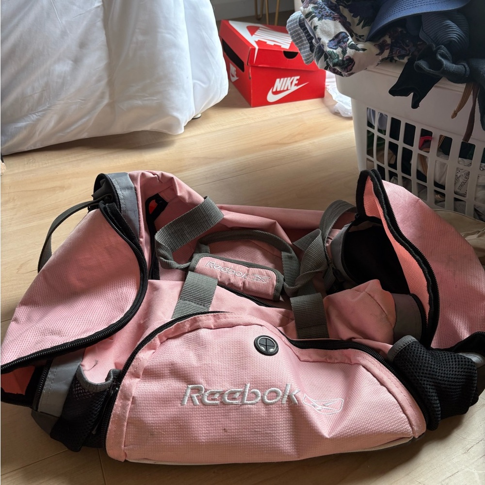 Vintage Reebok Pink and Gray Sports Bag